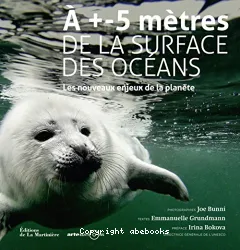 À +- 5 mètres de la surface des océans